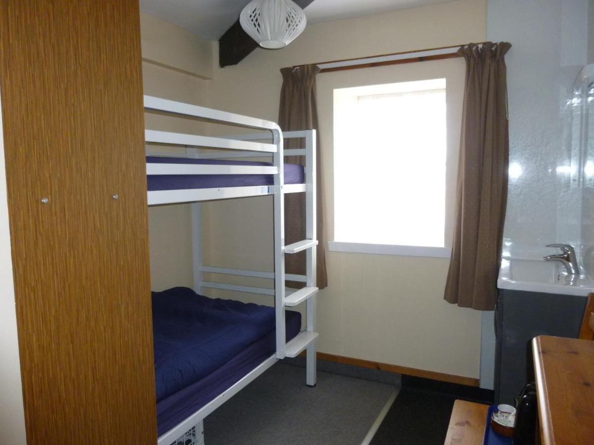 Port Charlotte Youth Hostel エクステリア 写真