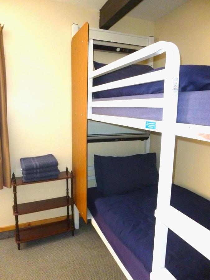 Port Charlotte Youth Hostel エクステリア 写真